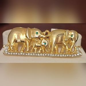 Gold-Colored Elephant Family Brooch/Pin